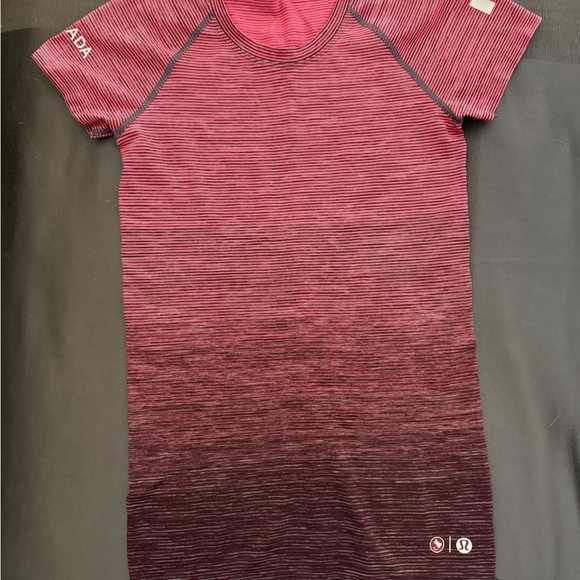 Women's Lululemon Canada 2024 Olympic run swiftly SS tee - XS - Picture 1 of 3